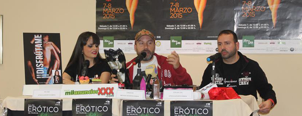 Apasionada en la rueda de prensa del Salón Erótico de Murcia 2015